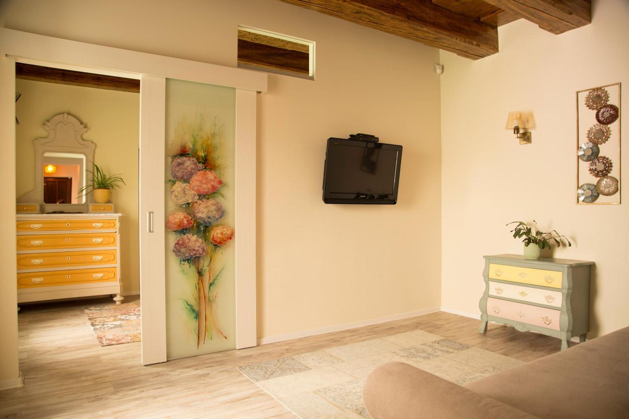 Seek And Hide - Little Julia'S Hideaway Brasov Exterior photo